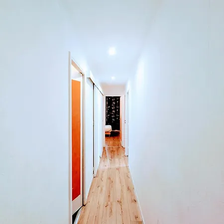 Spacious And Comfortable With Terrace In Downtown شقة Courcouronnes