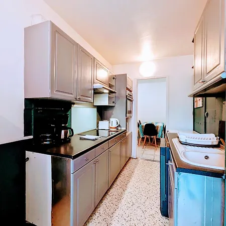 Spacious And Comfortable With Terrace In Downtown * Courcouronnes